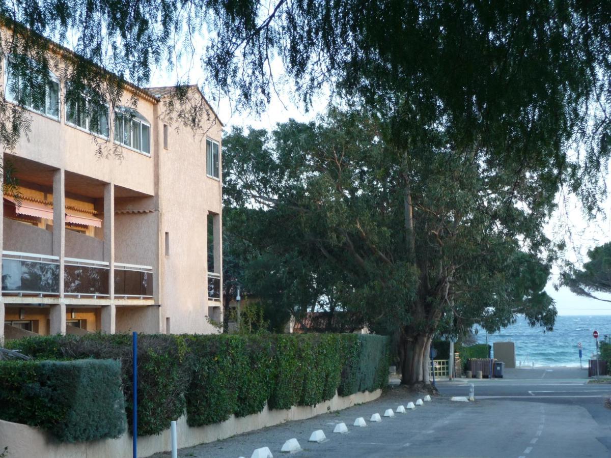 Hotel Les Eucalyptus Cavalaire-sur-Mer Exterior photo