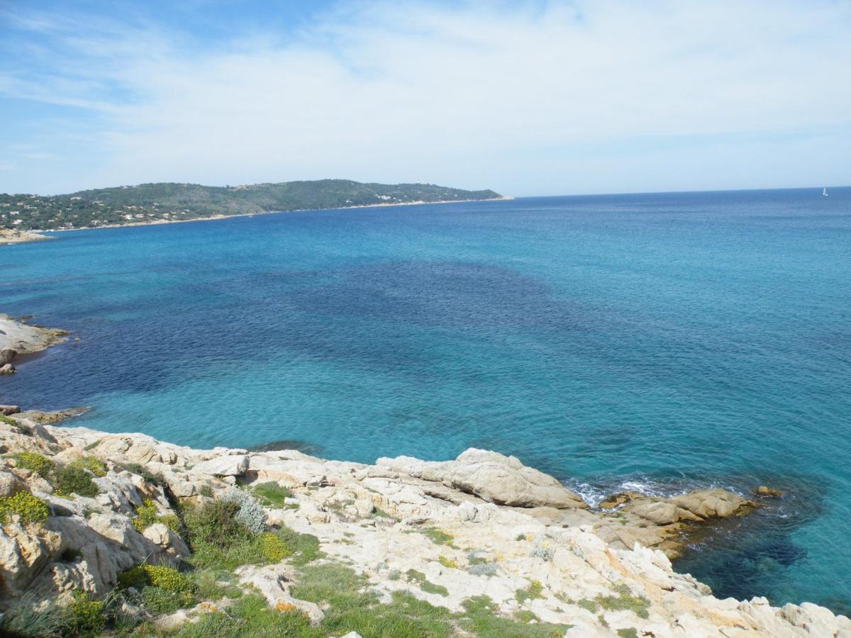 Hotel Les Eucalyptus Cavalaire-sur-Mer Exterior photo