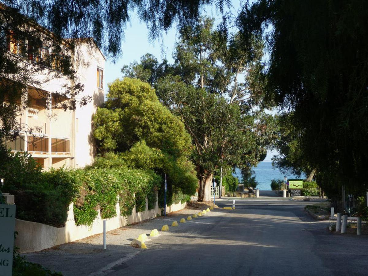 Hotel Les Eucalyptus Cavalaire-sur-Mer Exterior photo